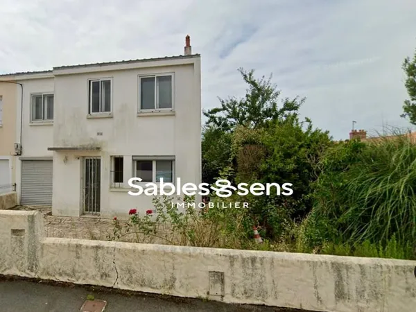 Maison à rénover 98 m2 Quartier des Nouettes Les Sables d'Ol