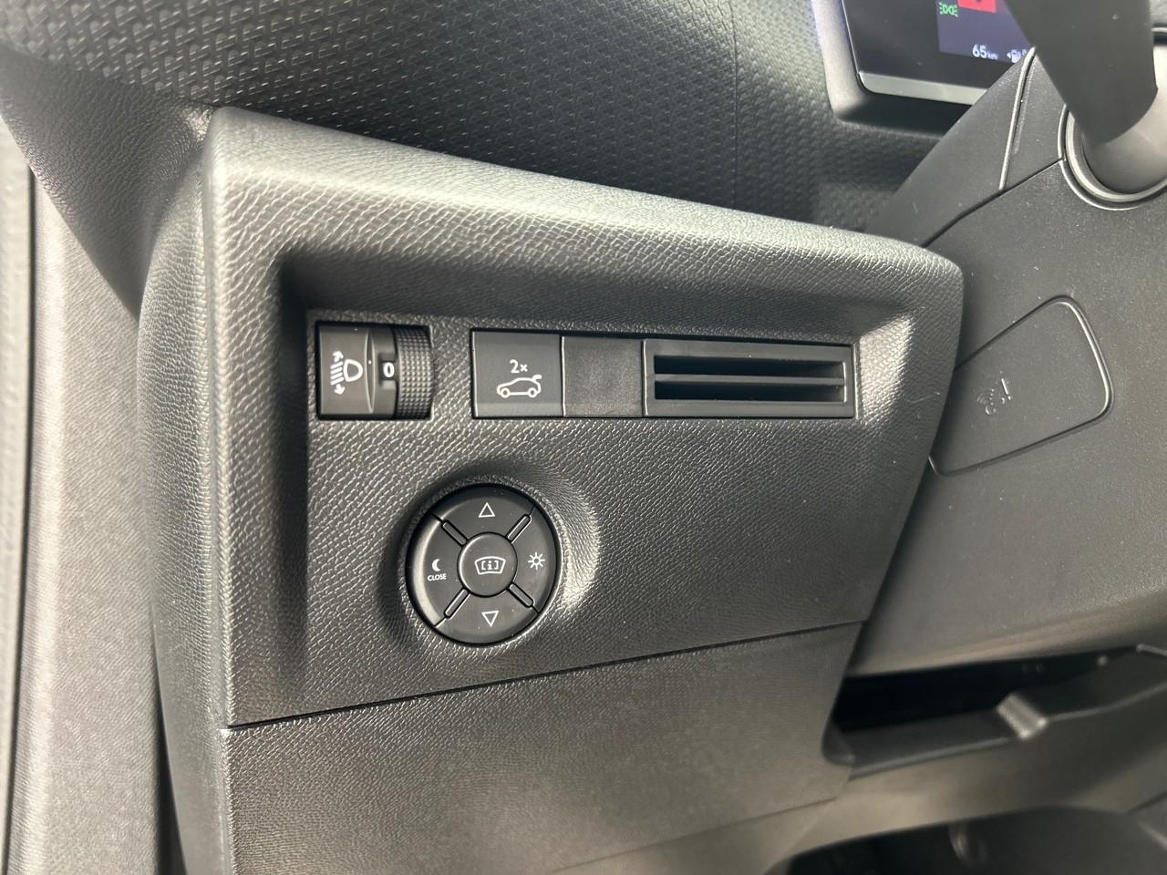 Citroën C4 X puretech 130 s&s eat8 shine — photo 21