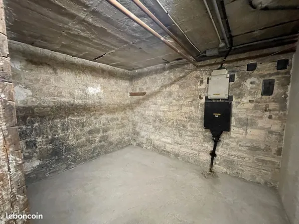 Parking/box 11 m² PARIS