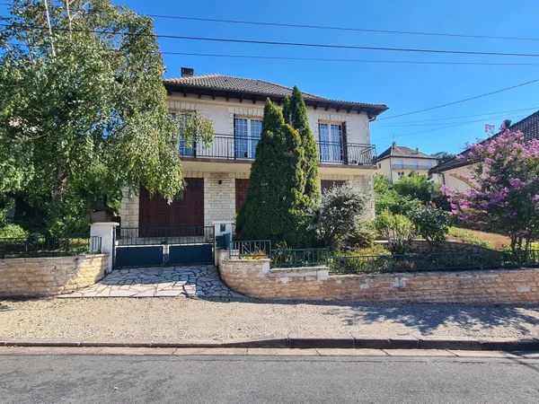 Maison F6 sur les hauteurs