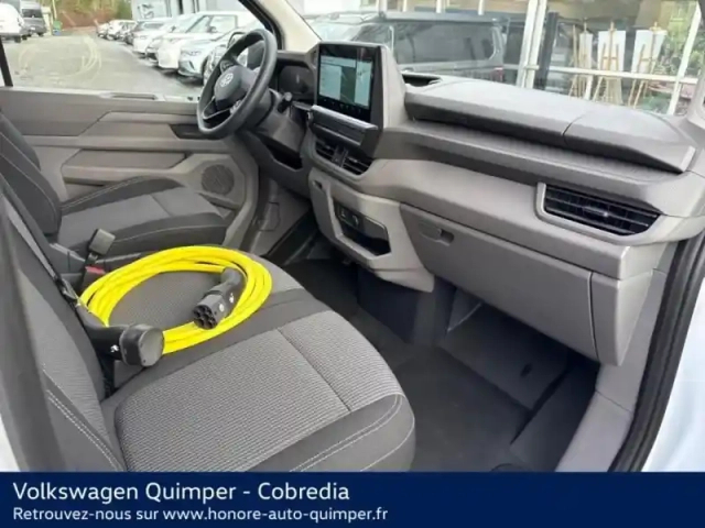 Volkswagen Transporter fg van l1 64 kwh 286ch — photo 12