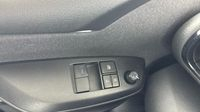 Toyota Yaris 120 VVT-i Dynamic 5p MY22 — photo 28