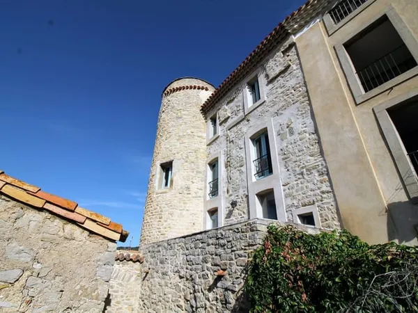 Maison de village TOUR DU CHATEAU