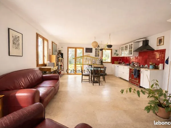 Villa 5 pièces 150 m²