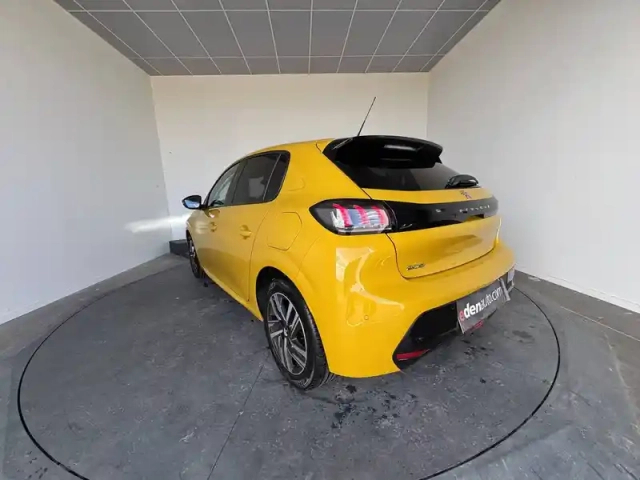 Peugeot 208 puretech 100 s&amp;s bvm6 — photo 3