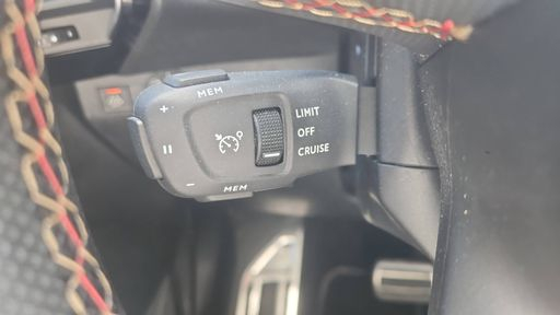 DS DS7 Crossback 1.6 THP 225  Hybride e-EAT8 - Performance Line + – 2021 – 47496 km – Hybride rechargeable – Boîte Automatique — photo 31