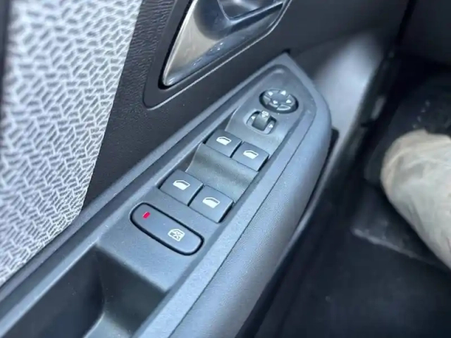 Citroën C4 puretech 130 eat8 — photo 71