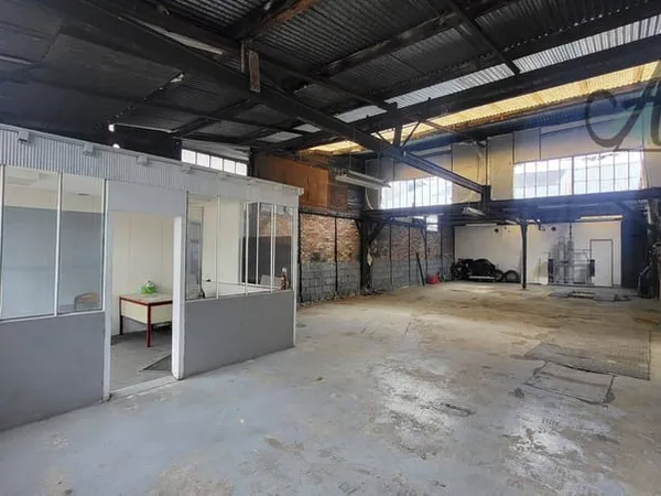 Parking 180 m²
