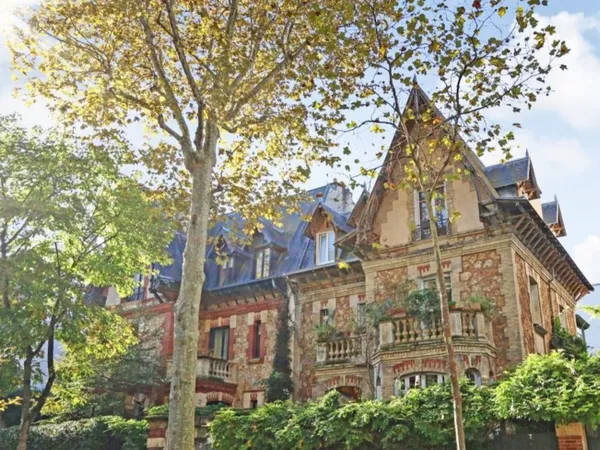 DUPLEX ATYPIQUE - PASTEUR - HOTEL PARTICULIER 1-2 chambres