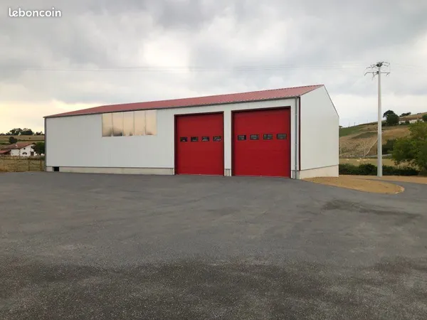 Local d’activité et entrepôt Location Iholdy 1p 75m² 550€
