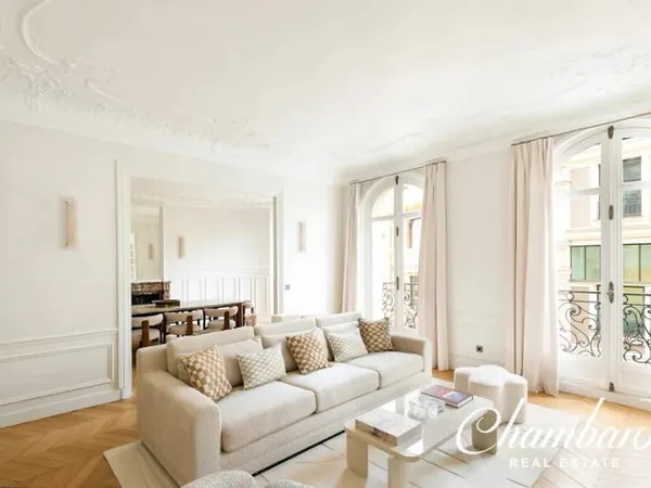 Appartement 5 pièces 130 m²
