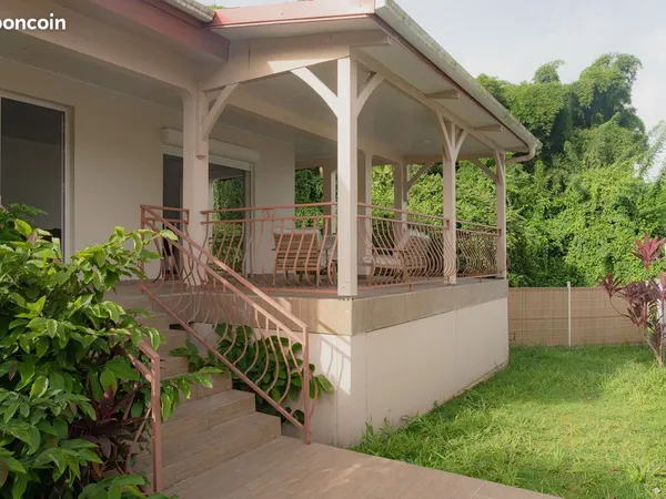 Haut de Villa F5 meublé à seulement 3 minutes du CHUM