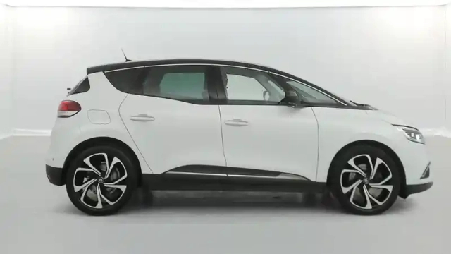 Renault Scenic blue dci 120 — photo 15