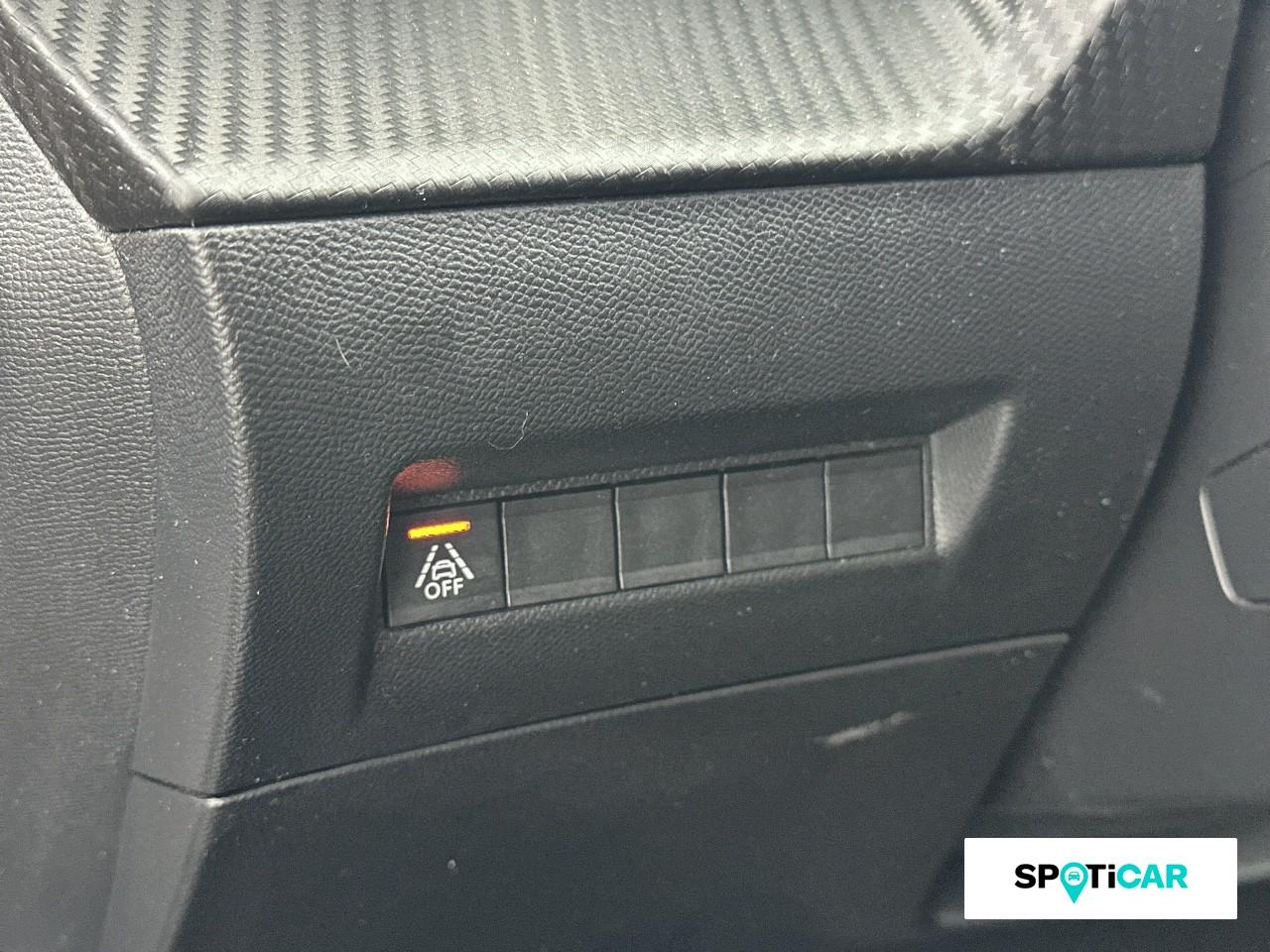Peugeot 2008 1.5 bluehdi 130ch s&s gt eat8 125g — photo 18