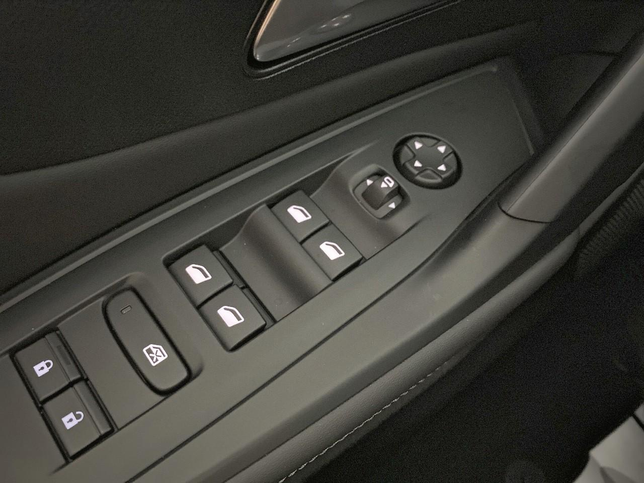 Peugeot 308 hybrid 145 e-dcs6 allure — photo 20