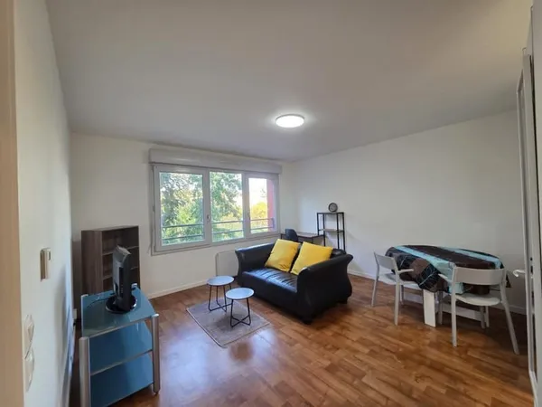 Appartement deux pièces 40m² cave et parking