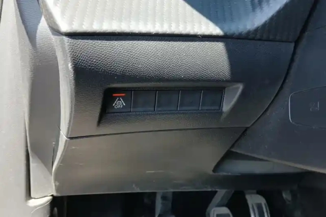 Peugeot 2008 puretech 130 s&amp;s bvm6 — photo 20