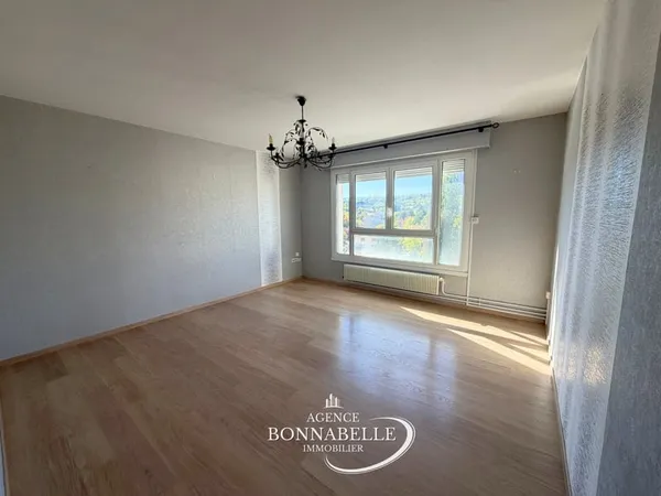 LAXOU BEL APPARTEMENT LUMINEUX DE 75 M2 AVEC PARKING ET CA