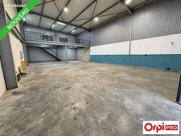 Local d'activité 270 m²