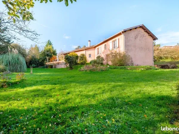 Maison-10pièces-Dardilly-Jardin clot-pas de vis à vis