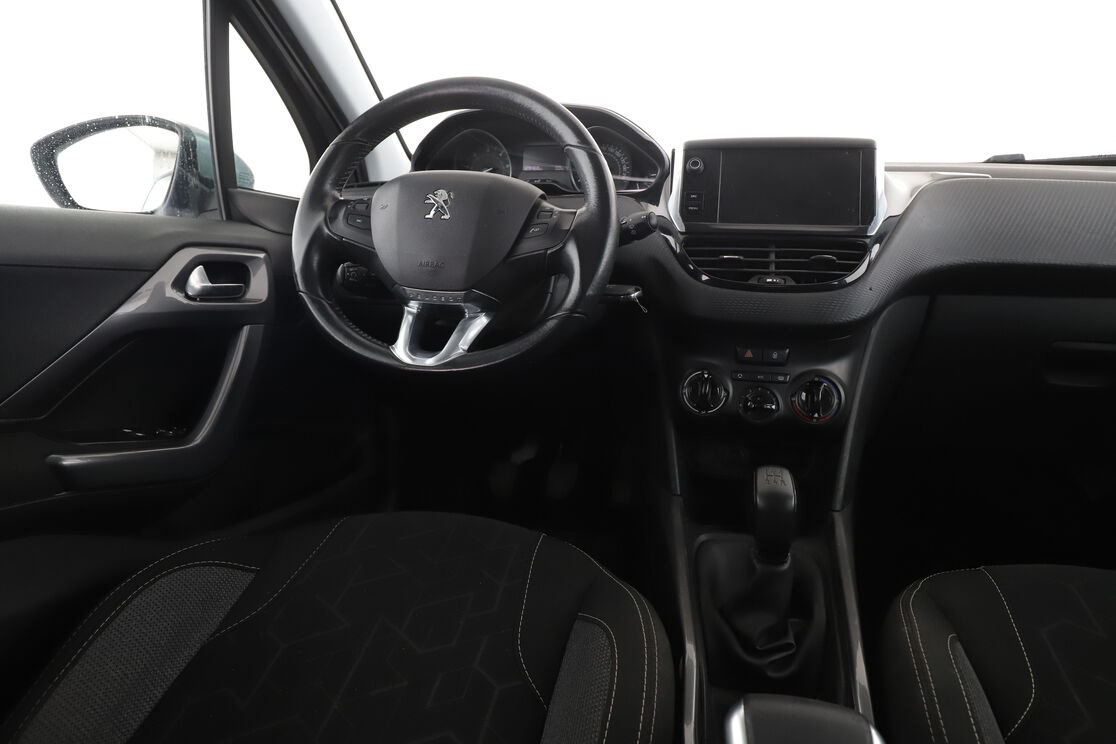 Peugeot 2008 1.6 Blue-HDi Active Business — photo 12