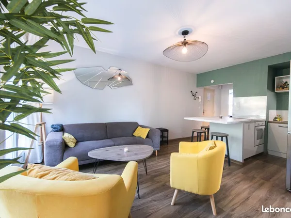 Chambre meublée avec balcon - Colocation Tours Grandmont