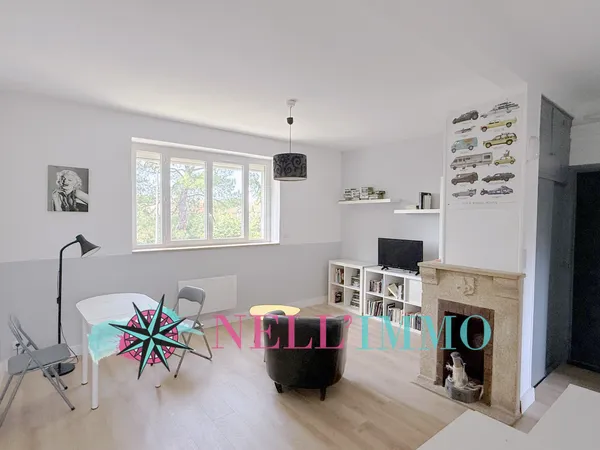 SALON CENTRE: BEL APPARTEMENT T3 RENOVE DANS RESIDENCE AVEC