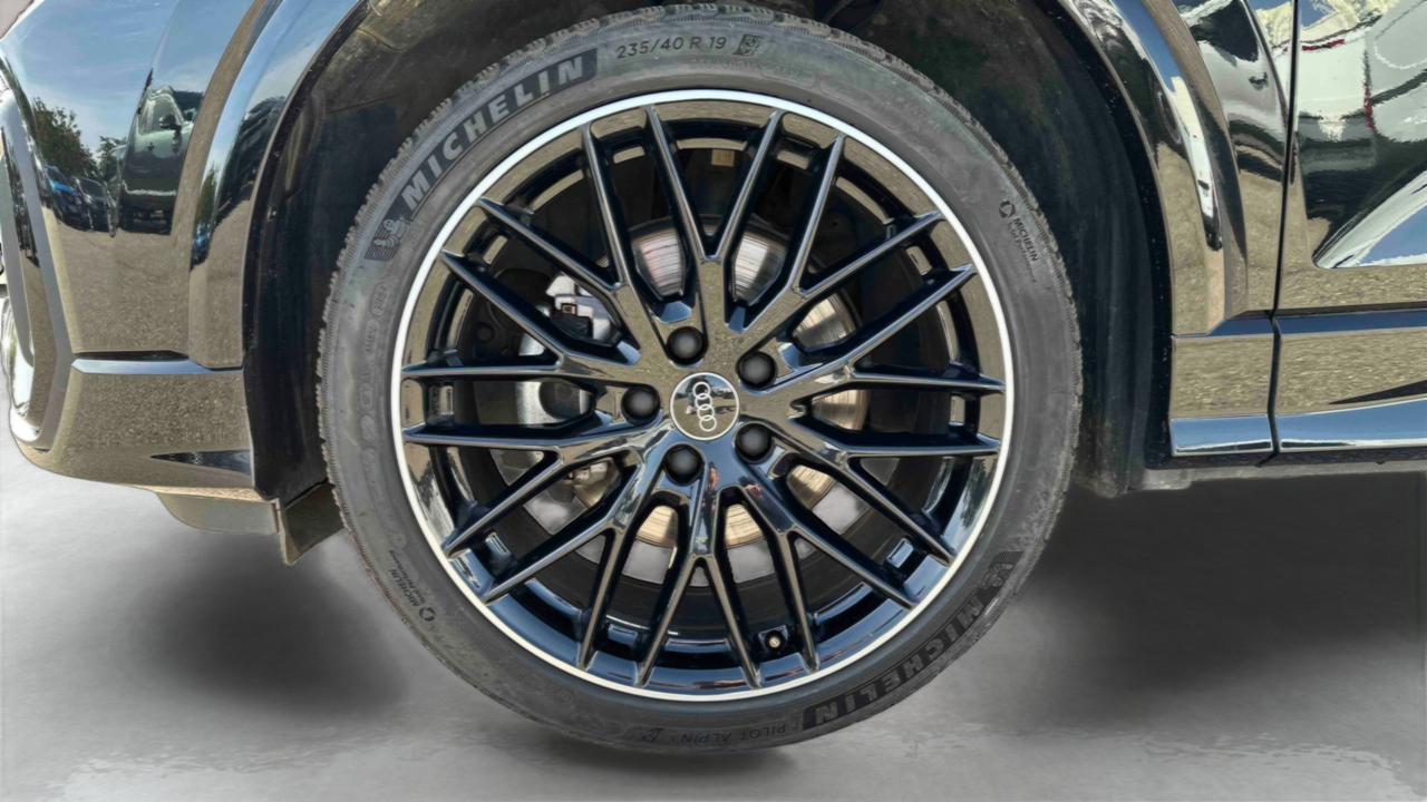 Audi Q2 35 TDI 150 S tronic 7 — photo 14