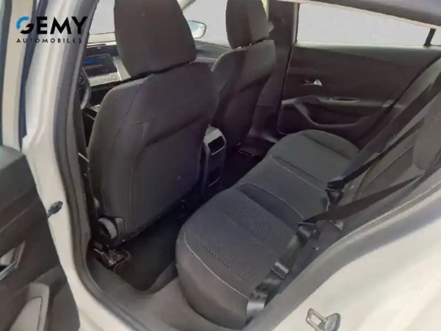 Peugeot 308 phev 180 e-eat8 — photo 10