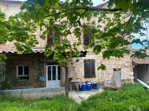 Maison de campagne 150 m2 habitable (+120m2) 3000m2 terrain