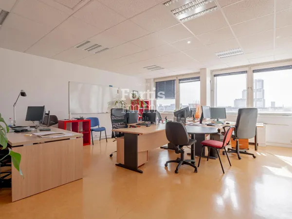 CLICHY (92110) - BUREAUX A VENDRE 266 m²
