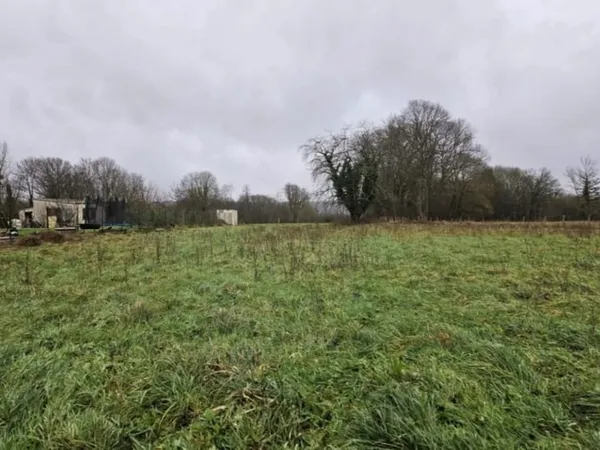 Terrain 1285 m²