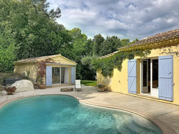 Maison de plain-pied 146 m²