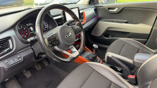 Kia Stonic 1.0 T-GDi 100 Mild Hybrid - Launch Edition – 2021 – 63308 km – Hybride essence – Boîte Manuelle — photo 17