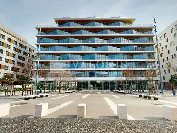 Bureau 4 pièces 2185 m²