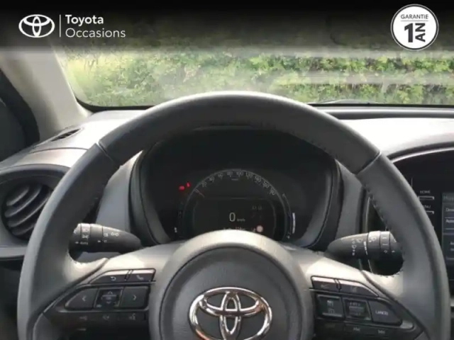 Toyota Aygo x 1.0 vvt-i 72ch dynamic my23 — photo 13