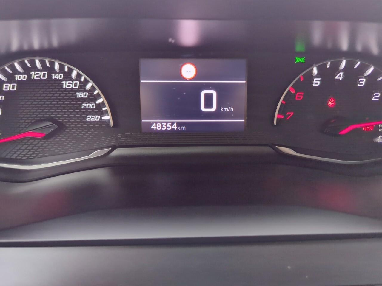 Peugeot 208 puretech 100 s&s bvm6 style — photo 24