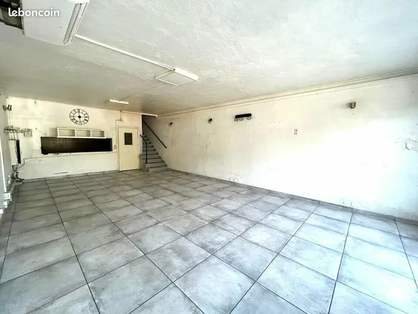 LOCAL COMMERCIAL 62 m² MOUGINS