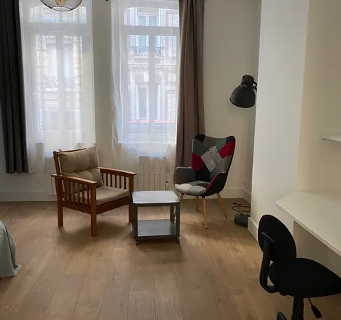 Vends appartement meublé refait à neuf