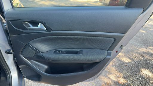 Peugeot 308 SW 1.5 BlueHDi 130 - Allure – 2018 – 114193 km – Diesel – Boîte Manuelle — photo 13