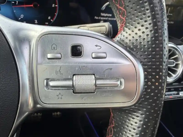 Mercedes Gla 200 d amg line — photo 18