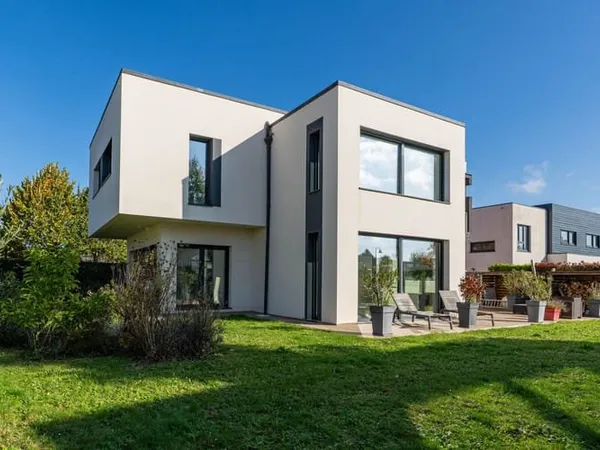 Maison 6 pièces 210 m²