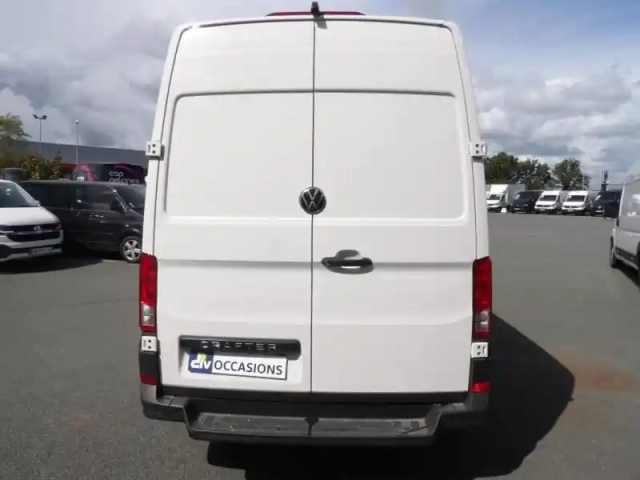 Volkswagen Crafter fg 30 l3h3 2.0 tdi 140ch business traction — photo 4