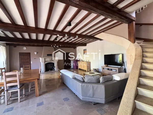 Un ensemble immobilier remarquable et authentique