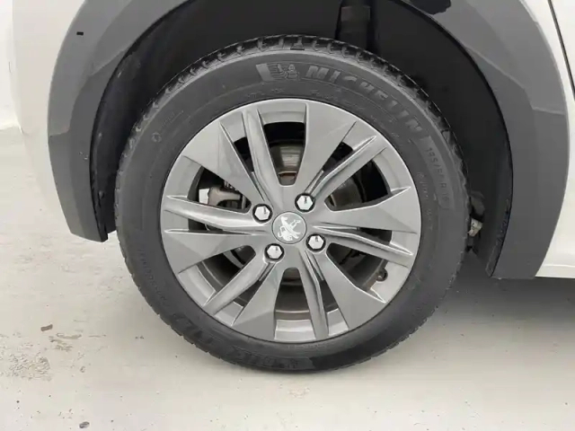 Peugeot 208 electrique 50 kwh 136ch — photo 61