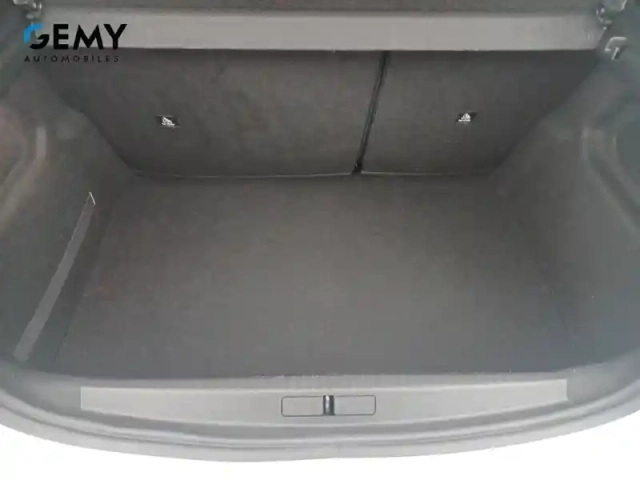 Peugeot 208 puretech 100 s&amp;s eat8 — photo 6