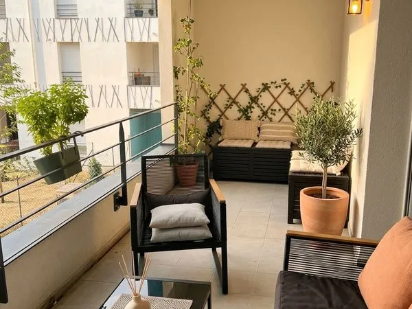 Appartement - Grand balcon, parking sous-sol & cave