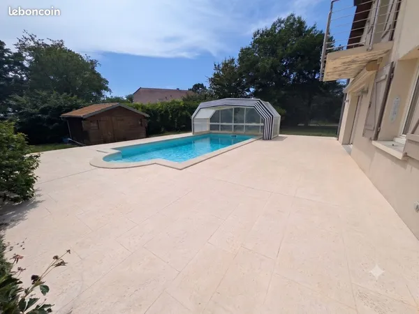 Villa 7 pièces 150 m²