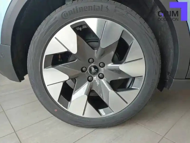 Ford Explorer awd extended range 79 kwh 340 ch — photo 15