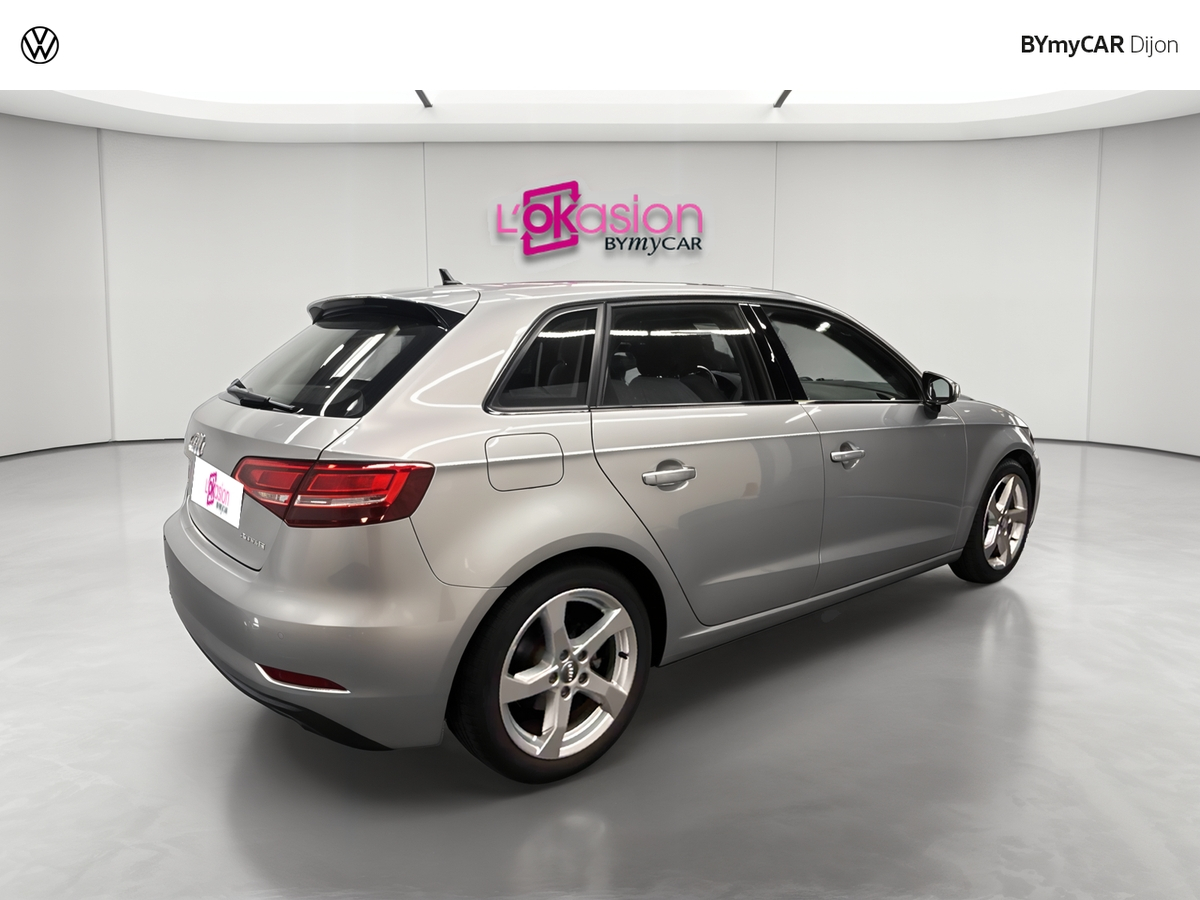 Audi A3 Sportback 35 TFSI CoD 150 S tronic 7 — photo 5